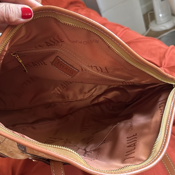 Alviero Martini Tan Map Print Women's Bag - Picture 9 of 11